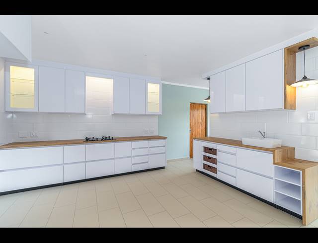 3 BEDROOM HOUSE RENTED IN NORTH RIDING AH